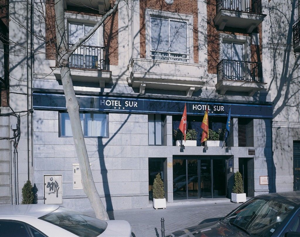 Отель Nh Madrid Atocha Экстерьер фото